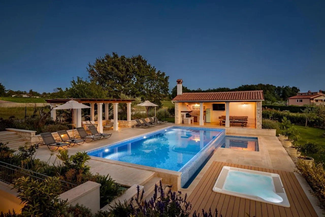 Villa Terrarossa - Luxury Istrian Villa Near Porec Kaštelir