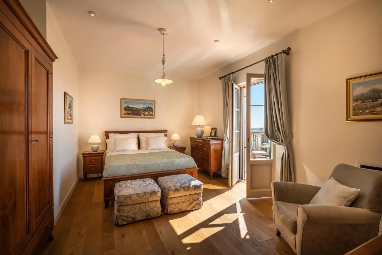 Villa Terrarossa - Luxury Istrian Villa Near Porec Kastelir