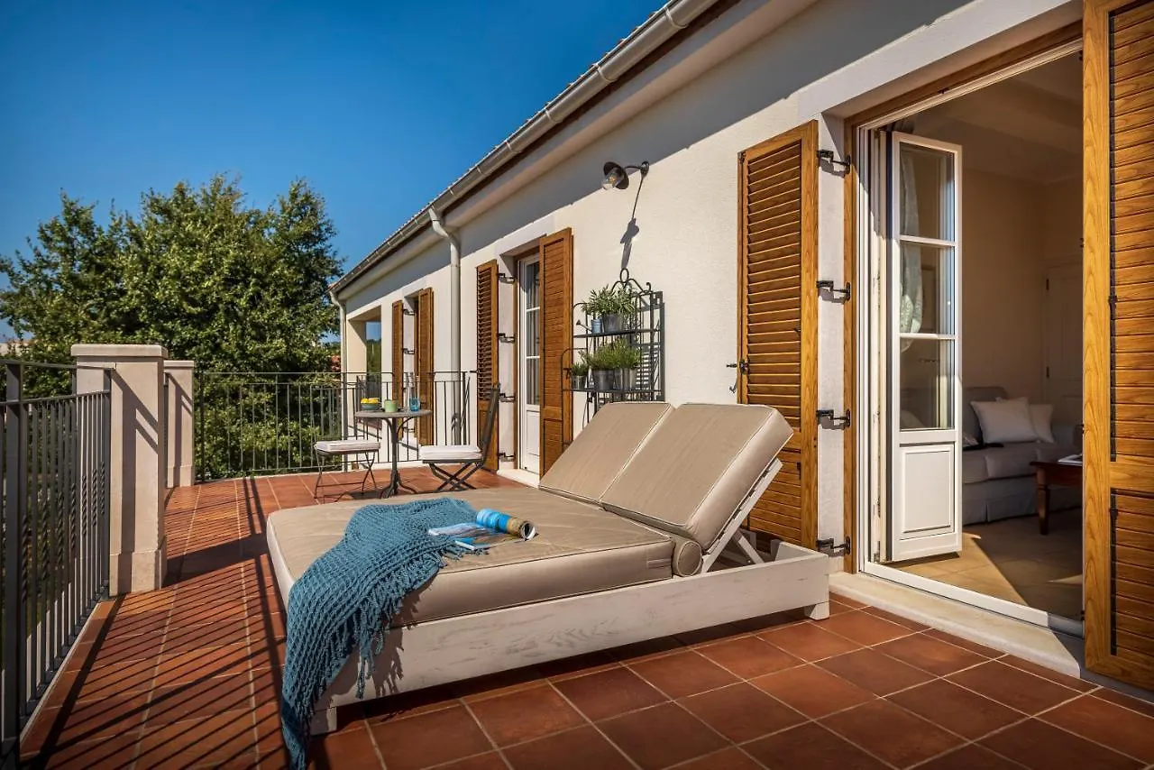 Villa Terrarossa - Luxury Istrian Villa Near Porec Kastelir